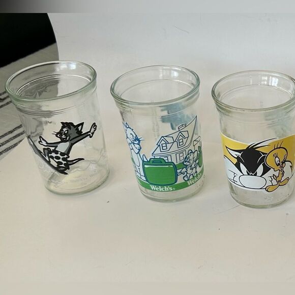 6 Welch's Grape Jelly Jar Cups Vintage Nostalgia Cups 
Looney Toons Characters - Picture 2 of 8